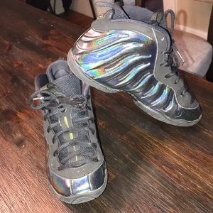 GREAT condition Foamposite size 2Y